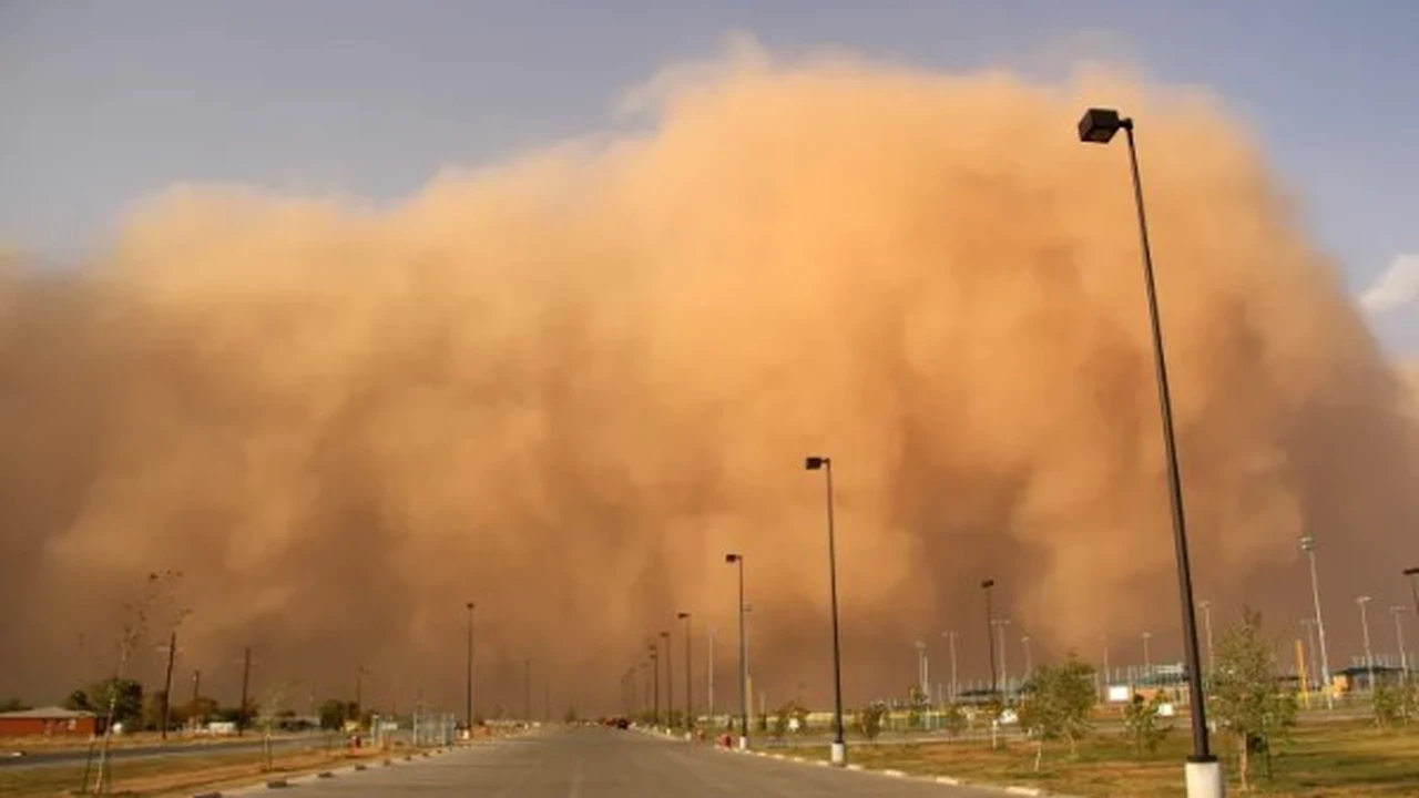 توقيت انحسار العاصفة الترابية وفرص سقوط الأمطار خلال أيام عيد الفطر